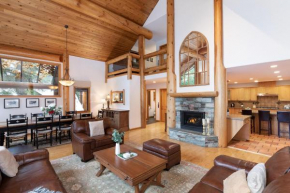 Falcon's Nest | Classic Log Home w/ Village Parking, Hot Tub, & Fireplace